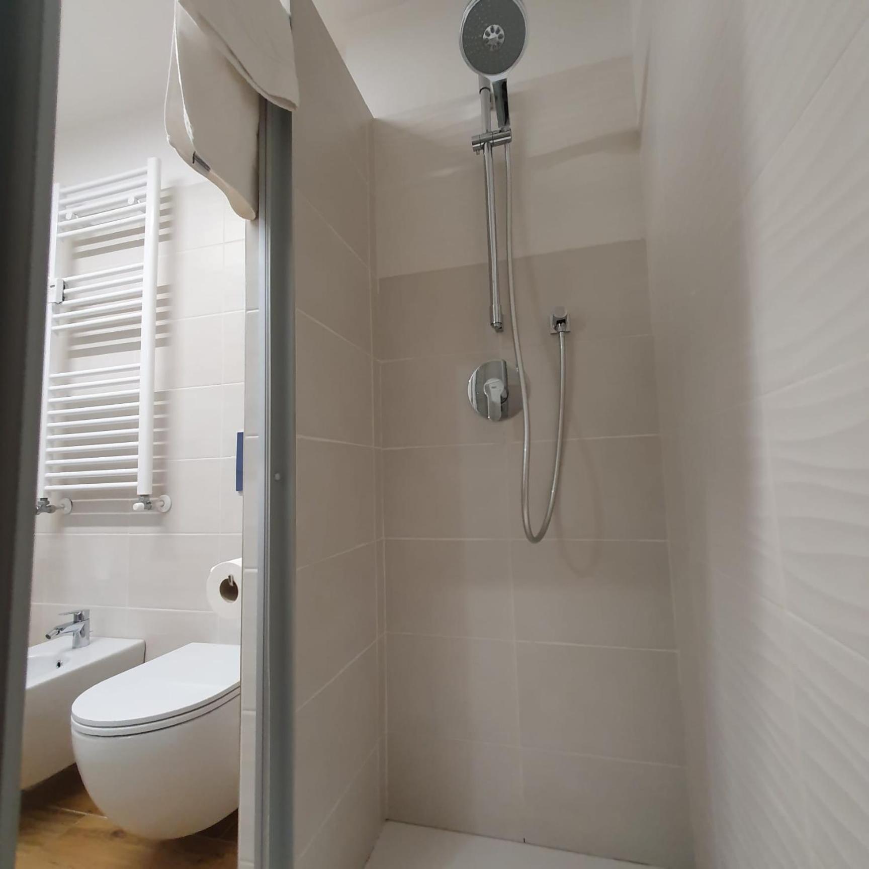 דירות מילאנו Bnbutler - Grasselli, 8 - Comfy And Newly Renovated מראה חיצוני תמונה